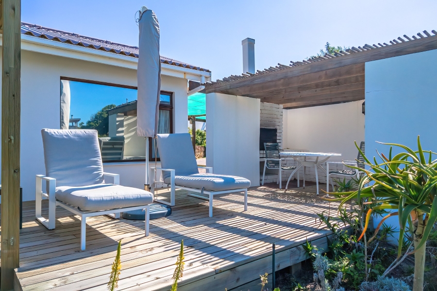 2 Bedroom Property for Sale in Keurboomstrand Western Cape